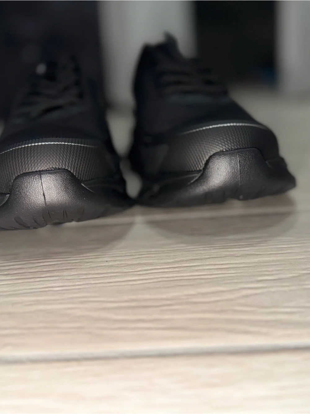 Men's Black Sounichi Air-Cushion Sneakers